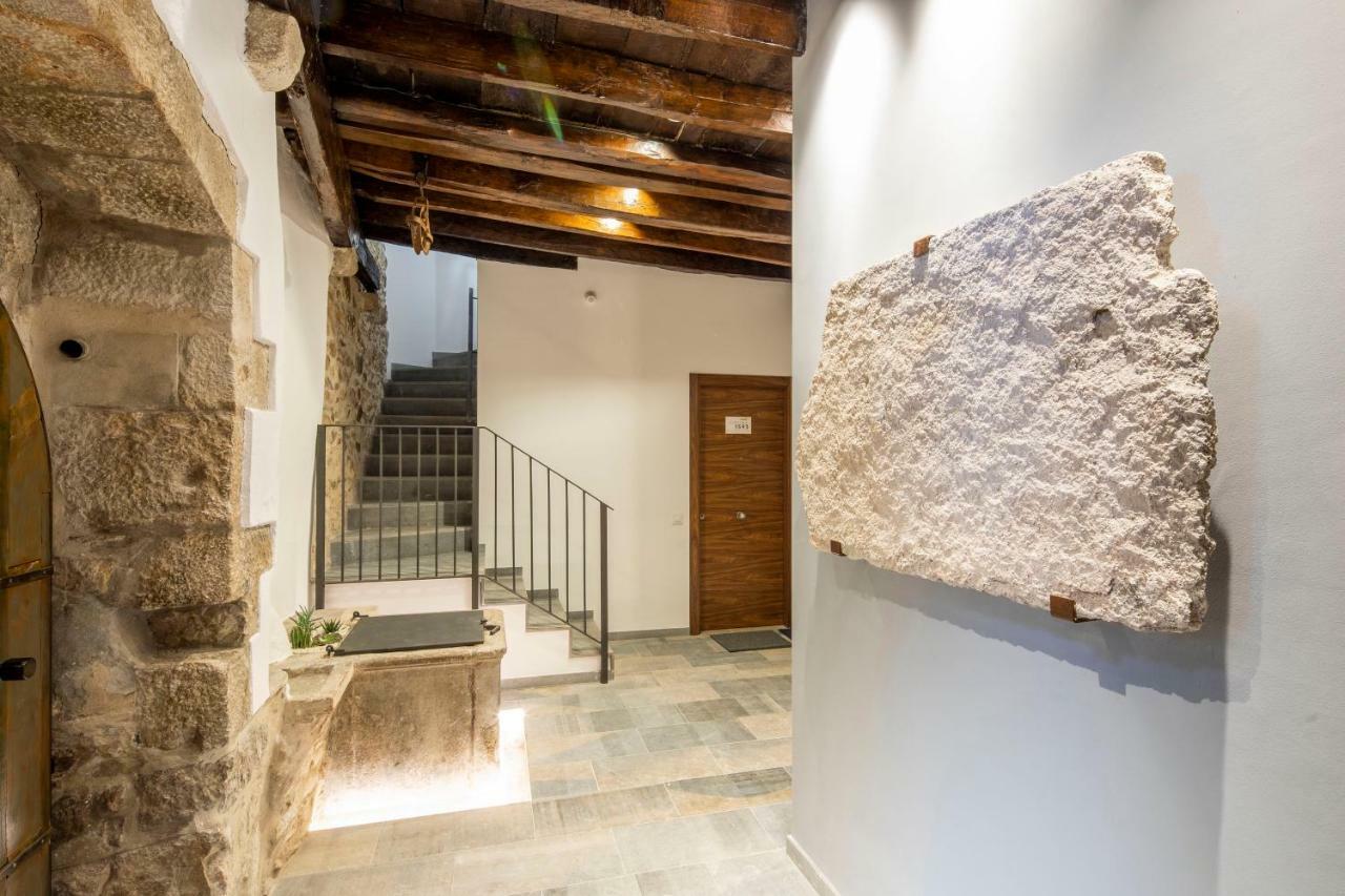 Apartamento Historico En El Barri Vell Girona Apartment Luaran gambar